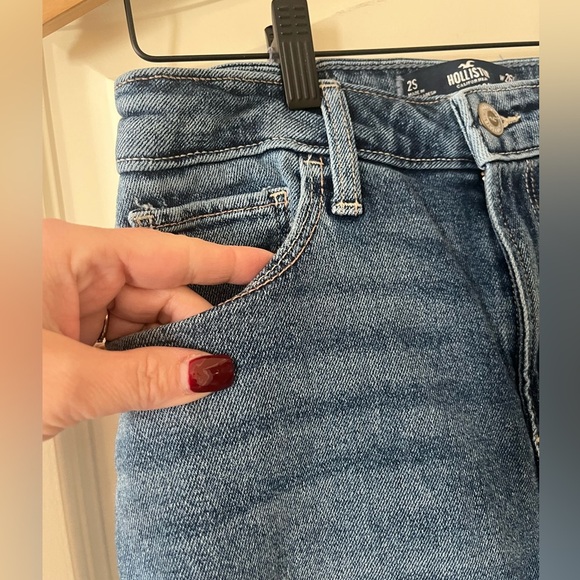Hollister Ultra High Rise Dad Jean Women’s Size 2 - Picture 4 of 12